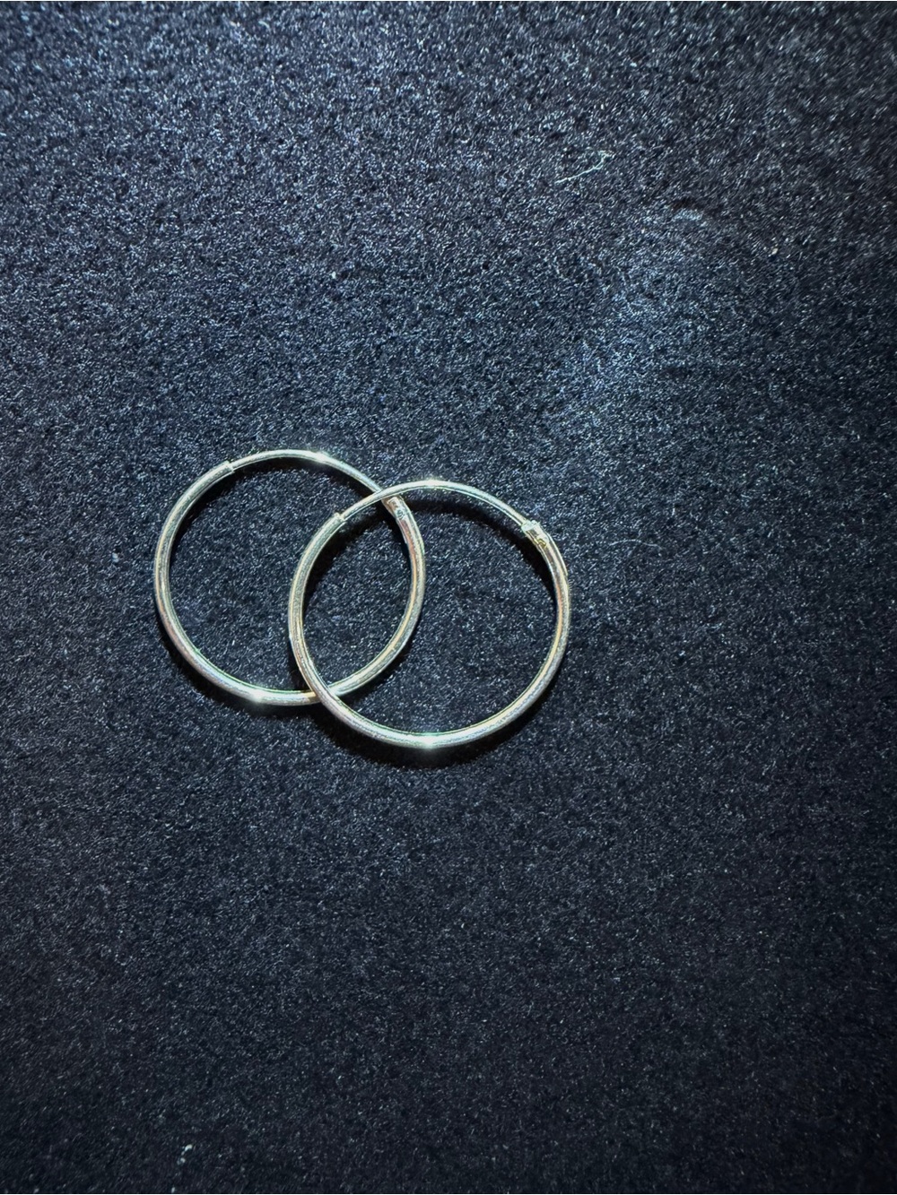 NEVER BEFORE WORN-Simple 925 Sterling Silver Hoop Earrings - Pair
